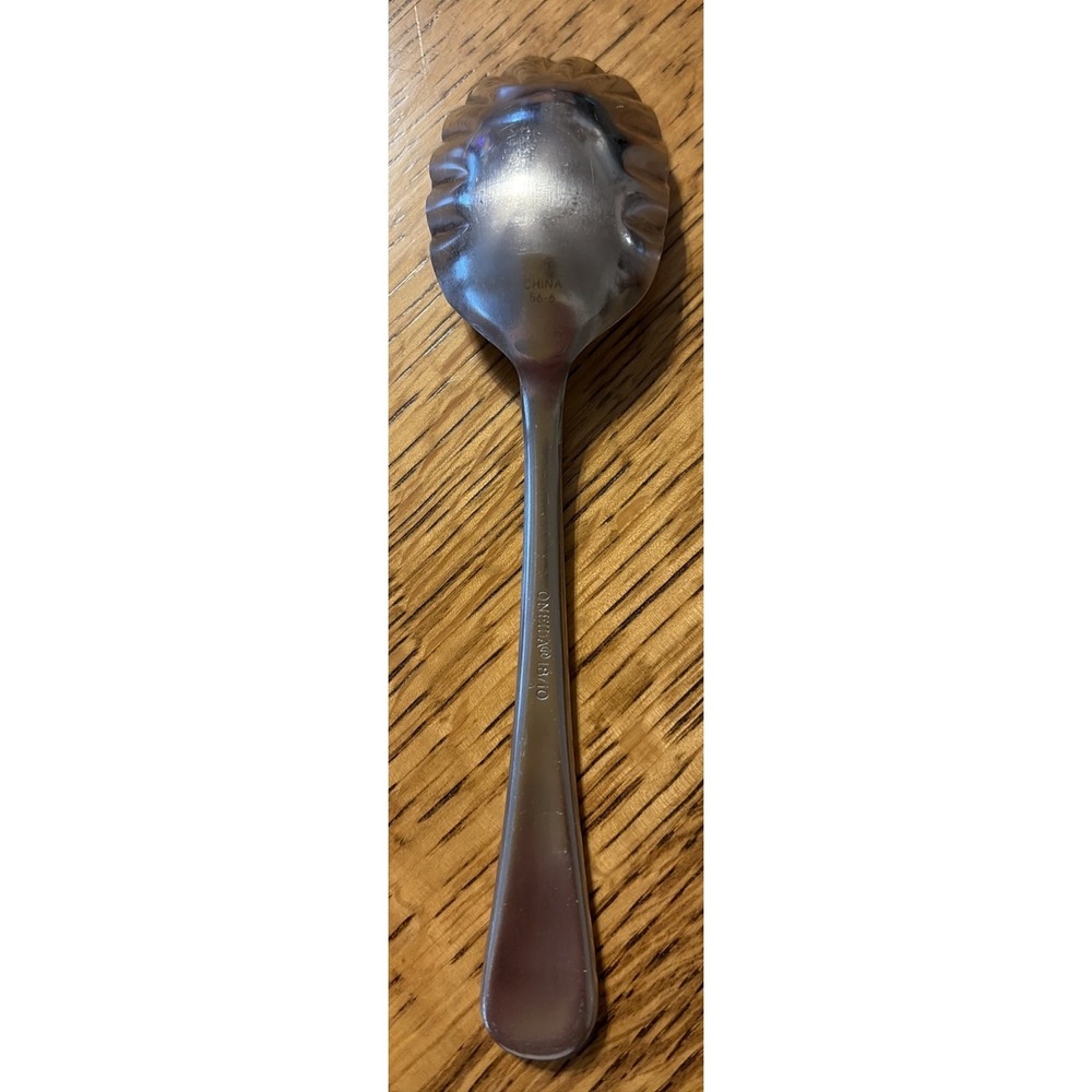 Oneida 18/10 Stainless Solid Handle Sugar Shell Spoon 6 3/8" - Picture 2 of 3